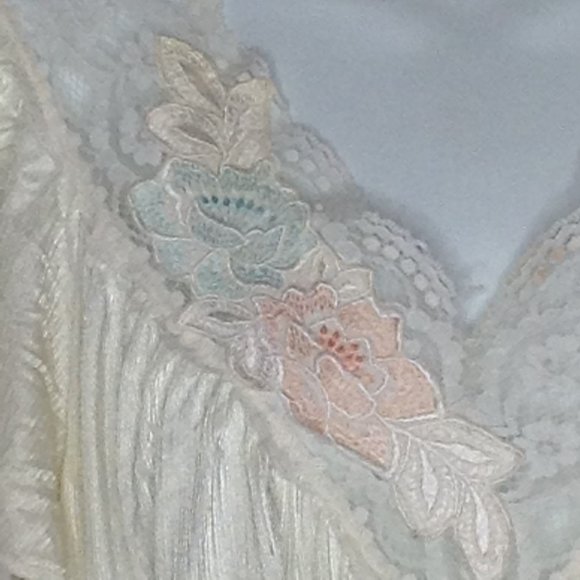 Vintage Val Mode Womens Ivory Night Gown Long V-Neck Short Sleeve Medium - Picture 4 of 9